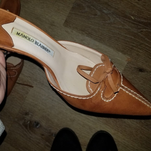 Shoes - Picture 6 of 7